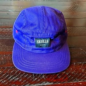 Authentic deadstock Skulls Brooklyn 5 panel camper hat.